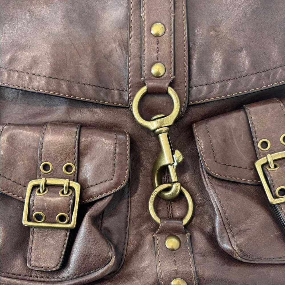 Leather Shoulder Bag in Brown - Classic Buckle Detail